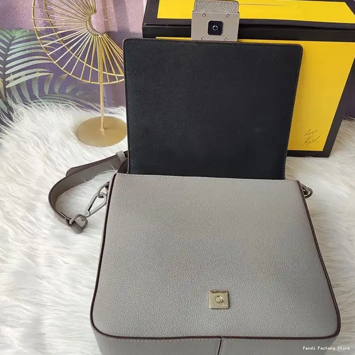 Cheap In Cuoio Grey Leather Fendi Messenger Baguette Medium Romano 0505